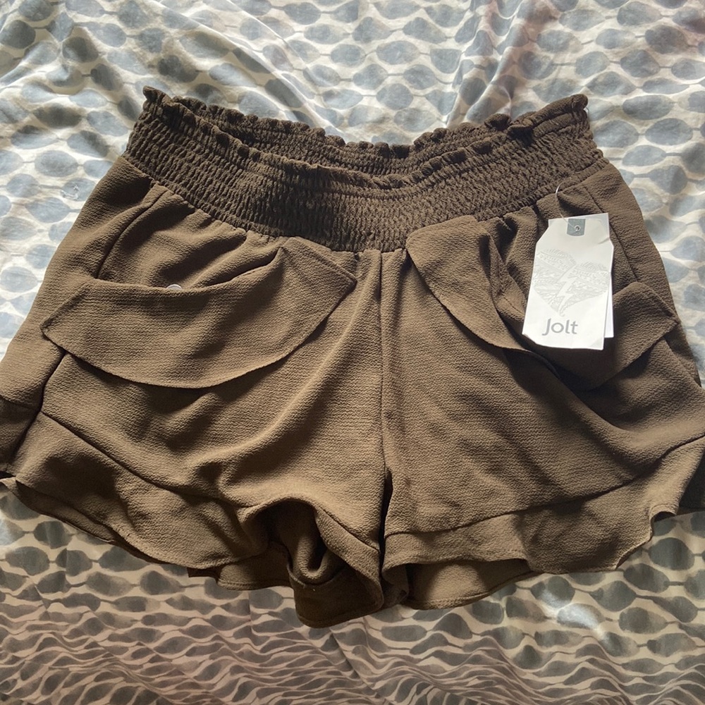 Jolt Olive Von Maur Shorts